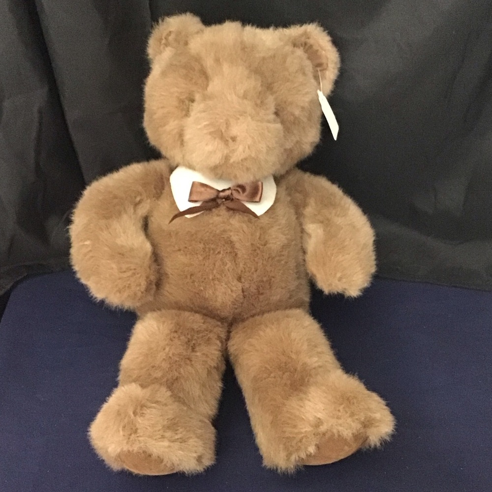 Vintage 1995 Soft Classics “Geoffrey” Bear Wearing White Color & Bowtie.